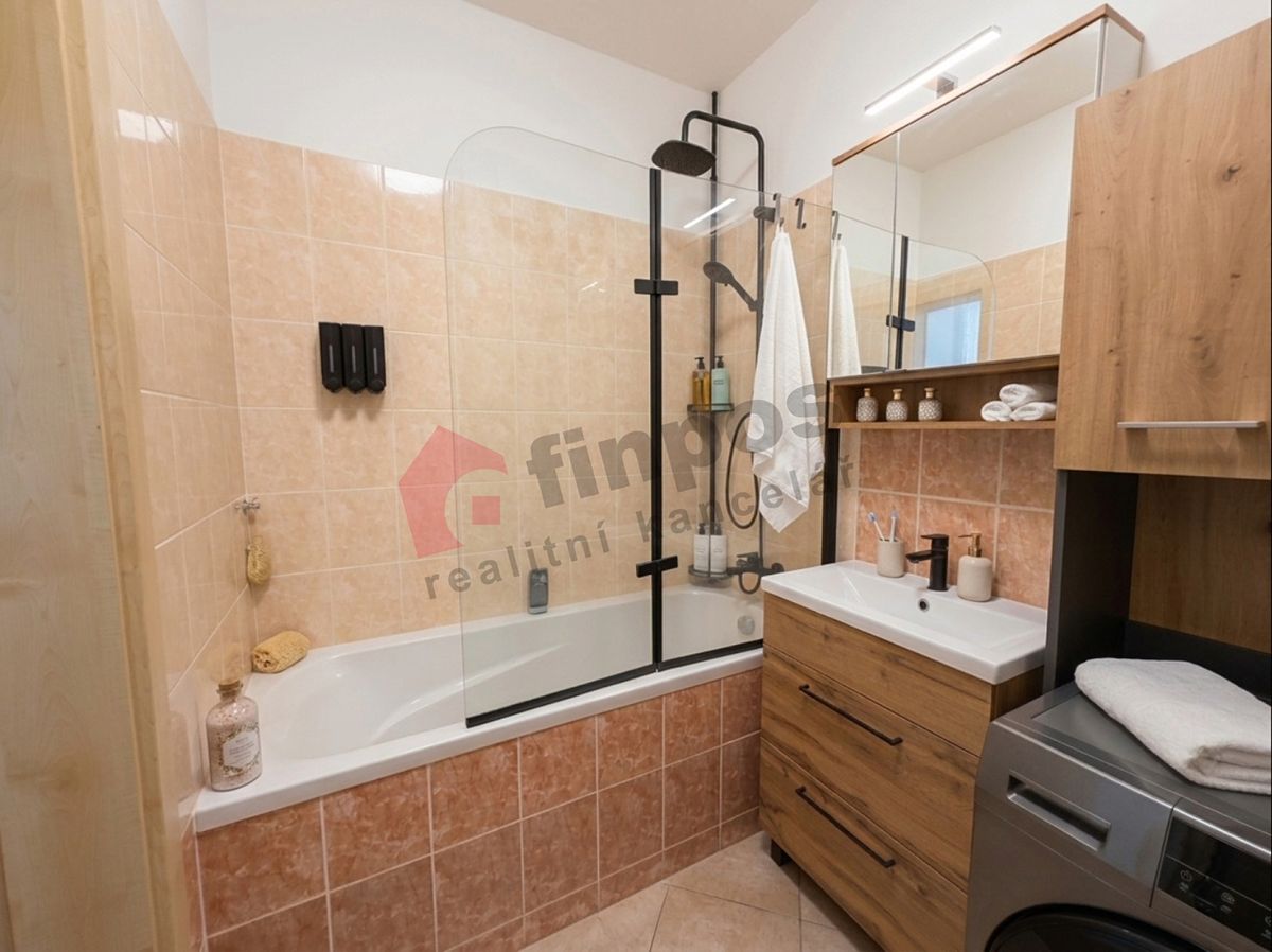 Pronájem bytu 2+kk 52 m² – fotografie 5