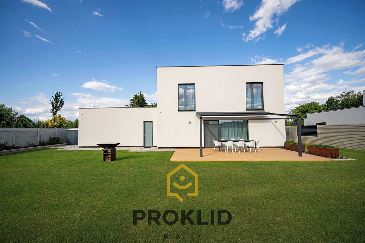 Prodej rodinného domu 197 m², pozemek 734 m² – fotografie 4