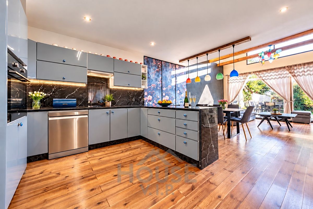 Prodej rodinného domu 144 m², pozemek 515 m² – fotografie 3