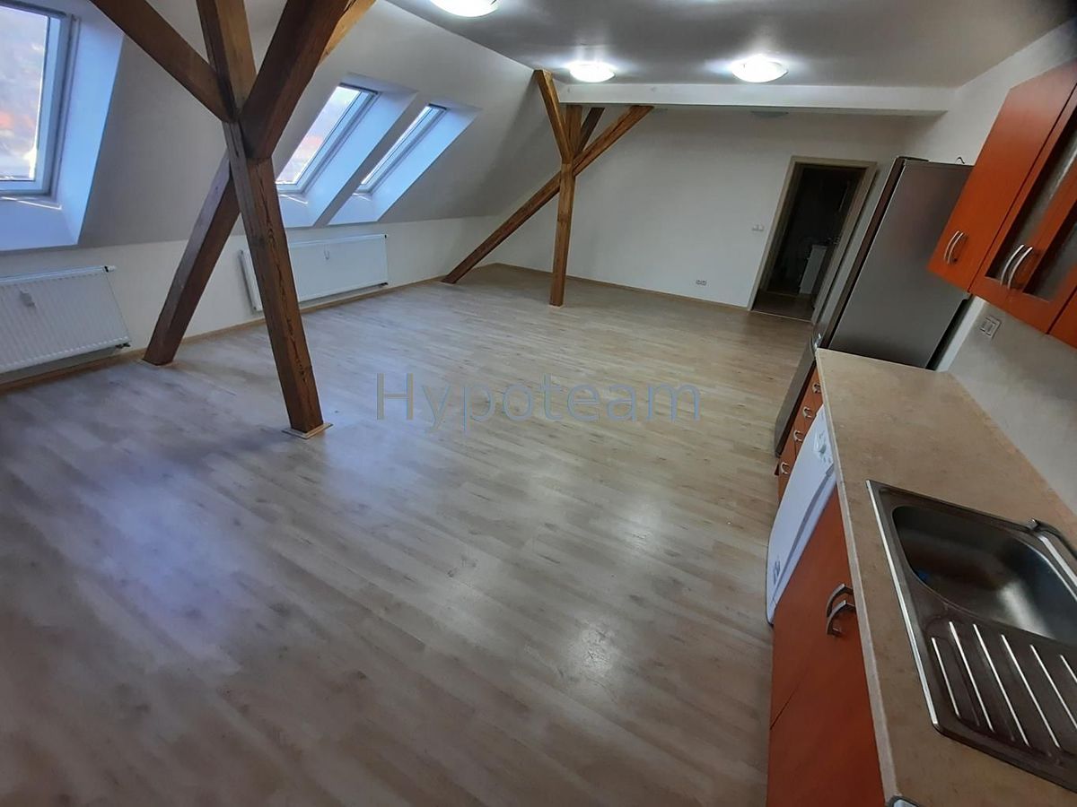 Pronájem bytu 2+kk 75 m²