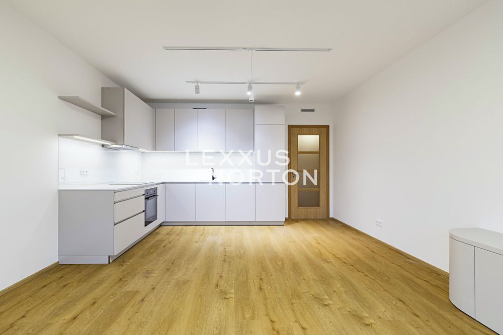 Pronájem bytu 2+kk 57 m² – fotografie 4