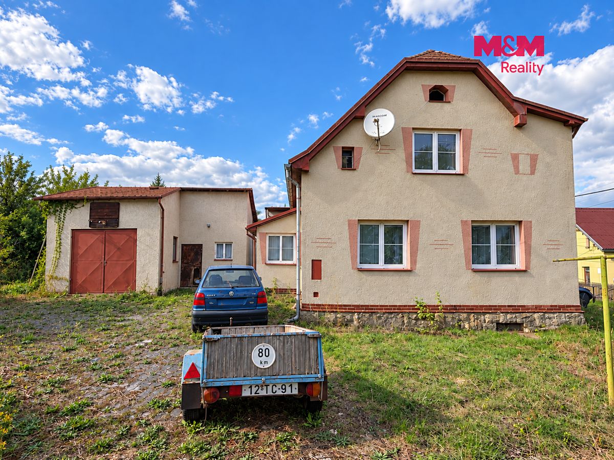 Prodej rodinného domu 208 m², pozemek 1251 m² – fotografie 3