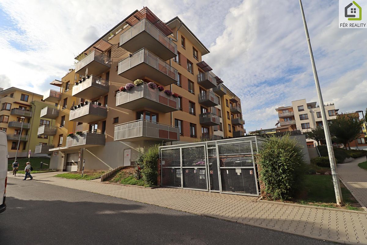 Prodej bytu 1+kk 65 m²
