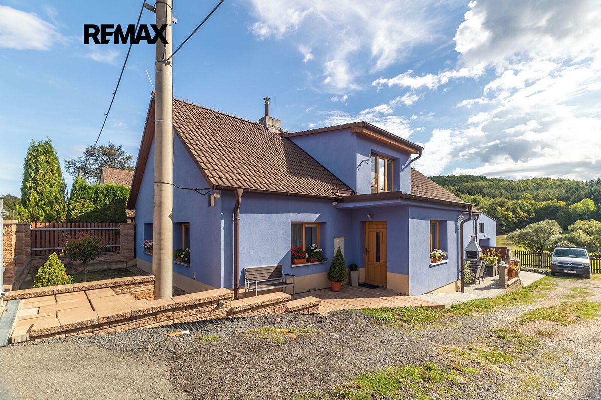 Prodej rodinného domu 160 m², pozemek 2647 m²
