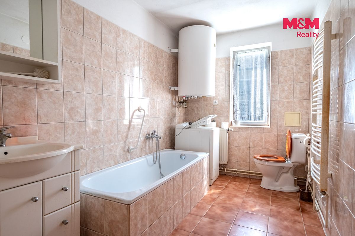 Prodej rodinného domu 133 m², pozemek 998 m² – fotografie 5