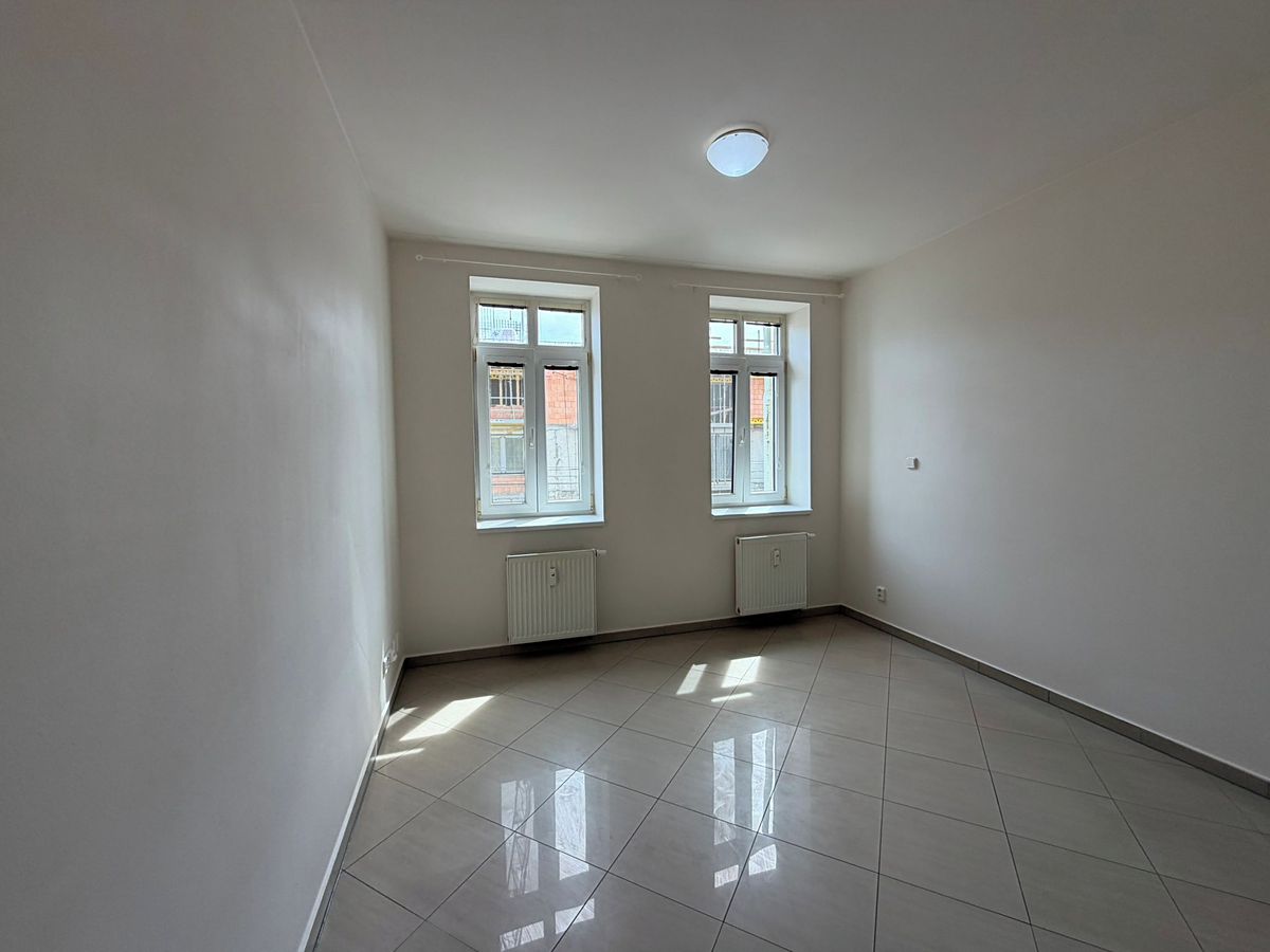 Pronájem bytu 1+kk 30 m² – fotografie 2