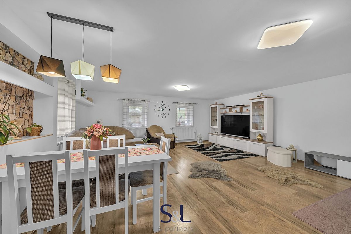 Prodej rodinného domu 180 m², pozemek 1497 m² – fotografie 5
