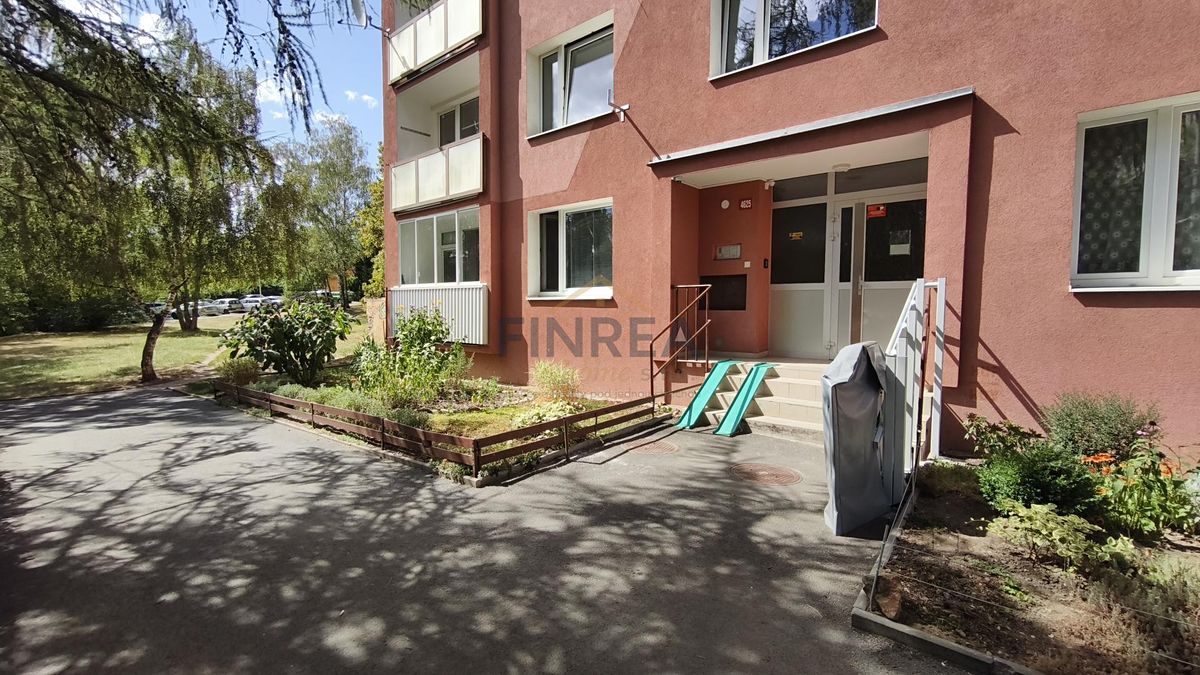 Prodej bytu 1+1 36 m², Chomutov – fotka 1 z 3
