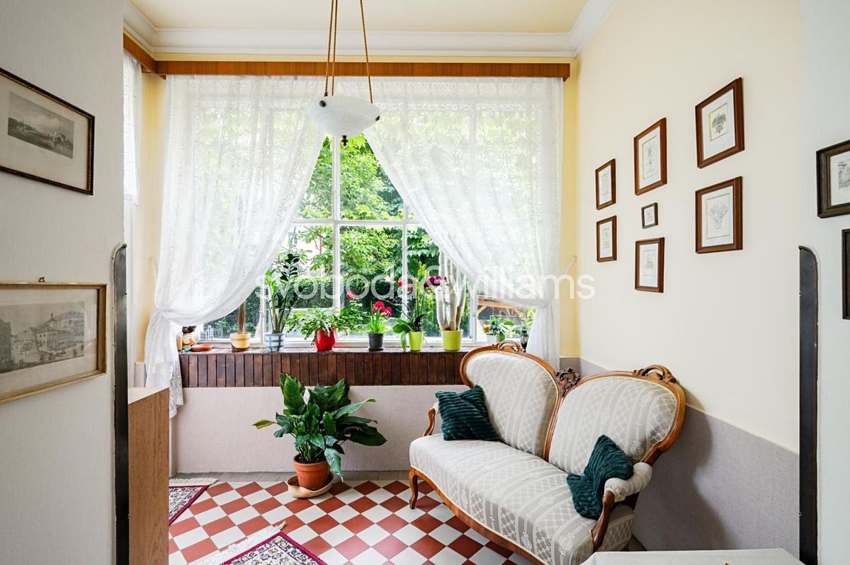 Prodej rodinného domu 187 m², pozemek 30 m² – fotografie 4