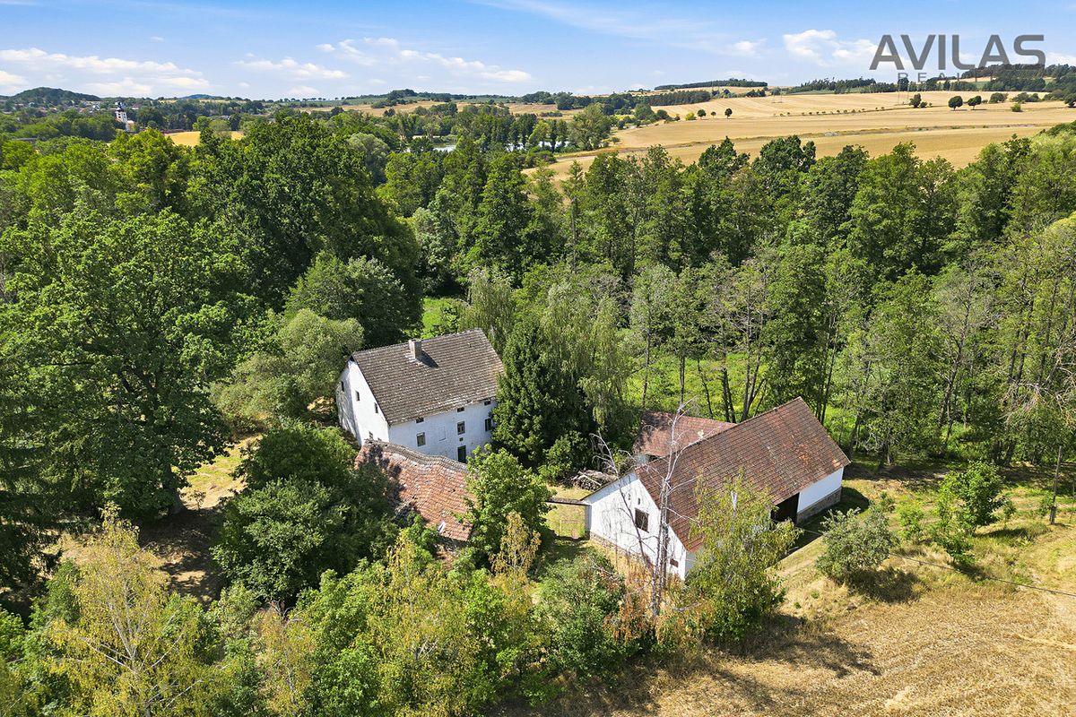 Prodej rodinného domu 120 m², pozemek 21184 m²