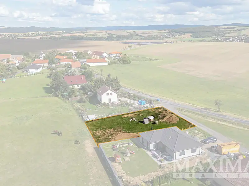 Prodej stavebního pozemku 1000 m², Chlustina – náhled fotky 2