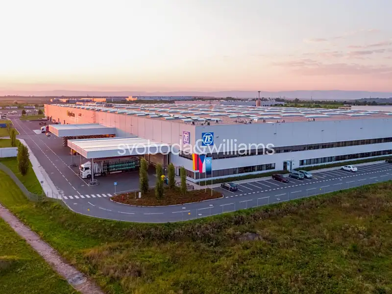 Pronájem výrobní haly, prostoru 9131 m², Bitozeves – náhled fotky 3
