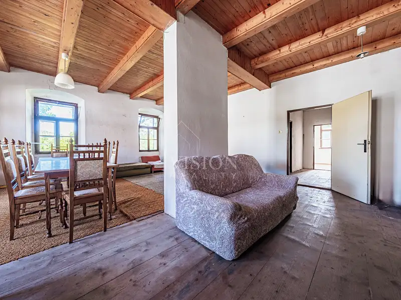 Prodej rodinného domu 408 m², pozemek 715 m², Vacov – náhled fotky 3
