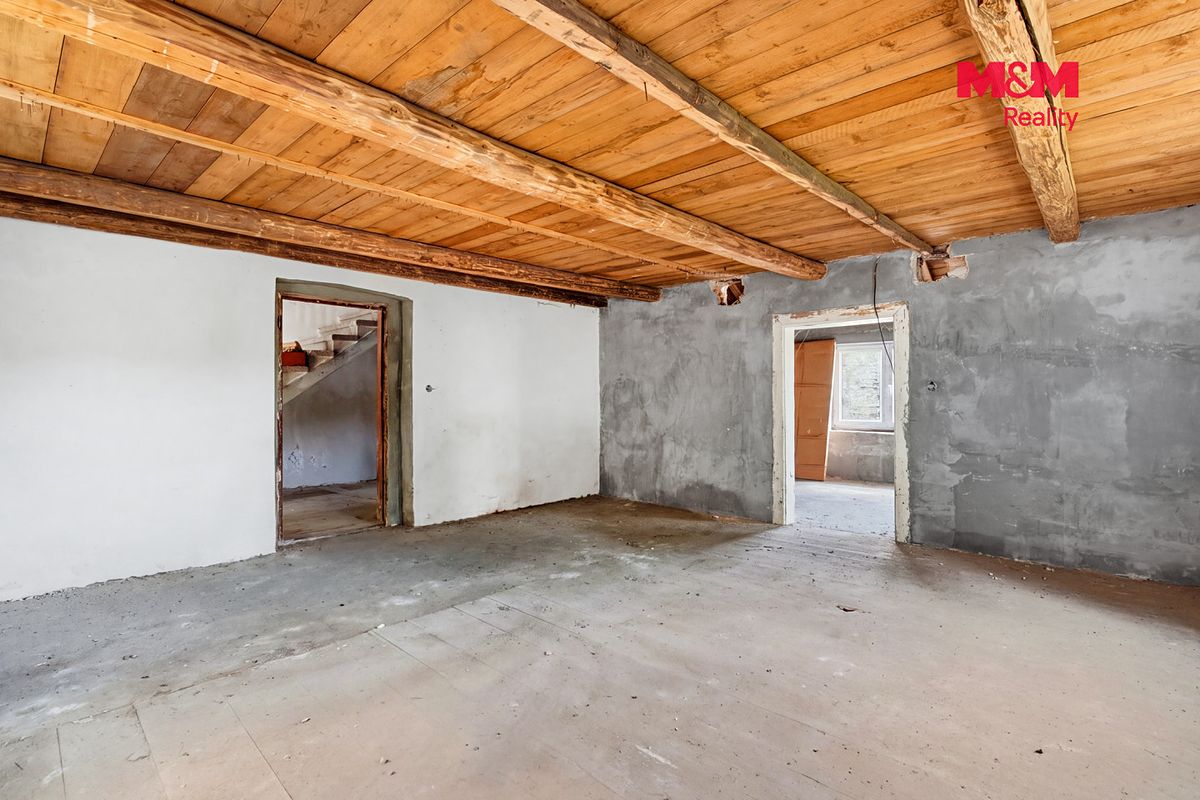 Prodej rodinného domu 268 m², pozemek 1187 m² – fotografie 5