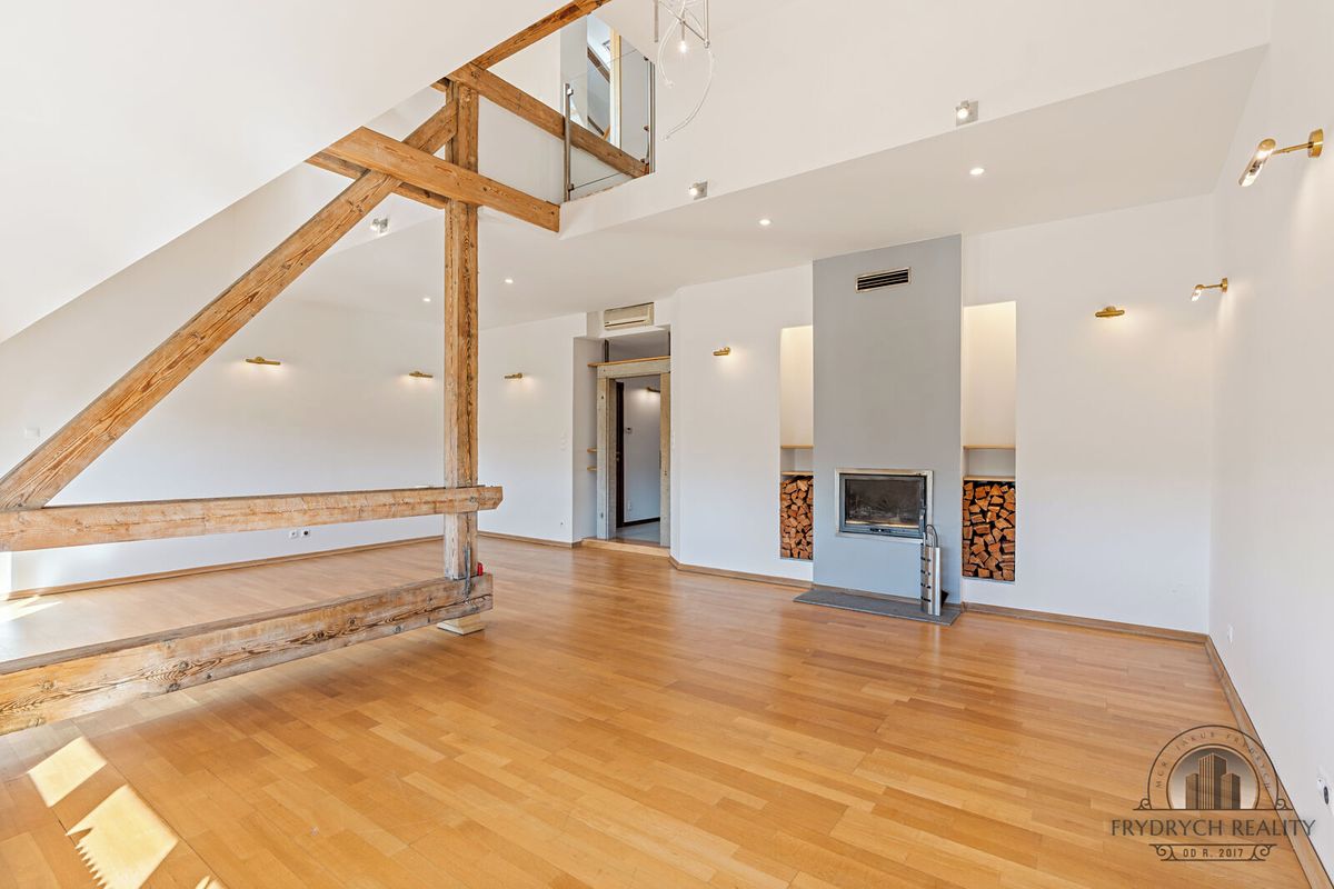 Pronájem bytu 5+1 160 m²