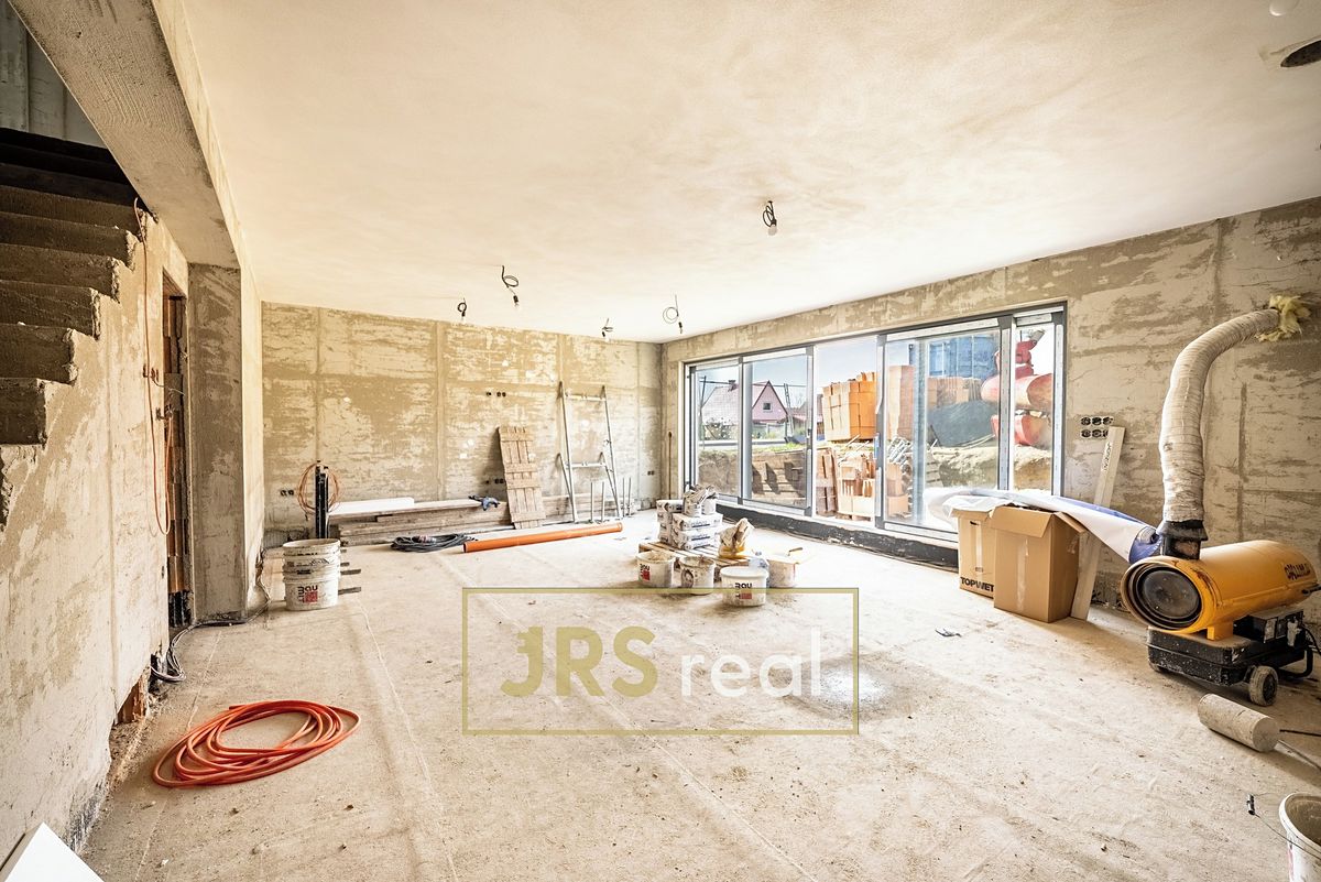 Prodej rodinného domu 216 m², pozemek 464 m² – fotografie 4