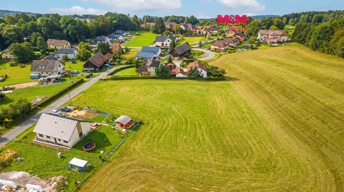 Prodej stavebního pozemku 1046 m²