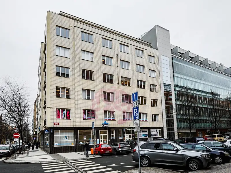 Pronájem kanceláře 153 m², Praha – náhled fotky 1