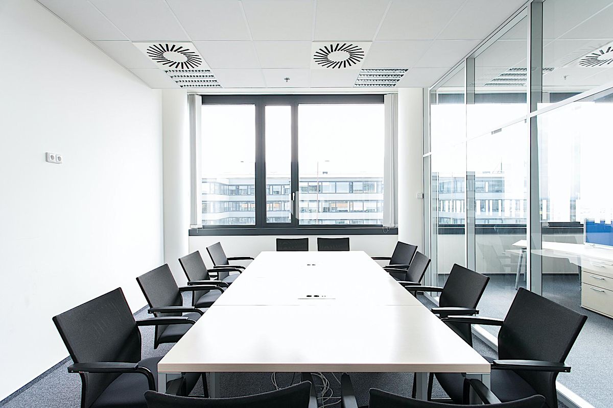 Pronájem kanceláře 566 m² – fotografie 4