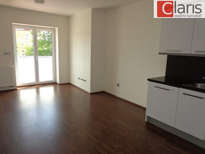 Pronájem bytu 2+kk 62 m² – fotografie 4