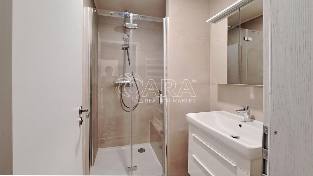 Pronájem bytu 2+kk 49 m² – fotografie 2