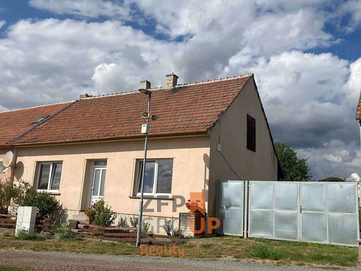 Prodej rodinného domu 314 m², pozemek 599 m²