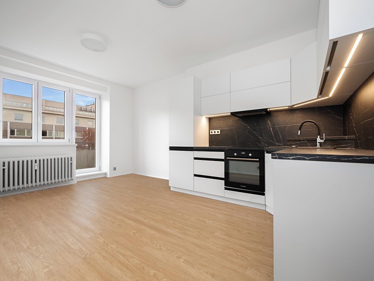 Prodej bytu 2+1, 58 m² (2 z 11)
