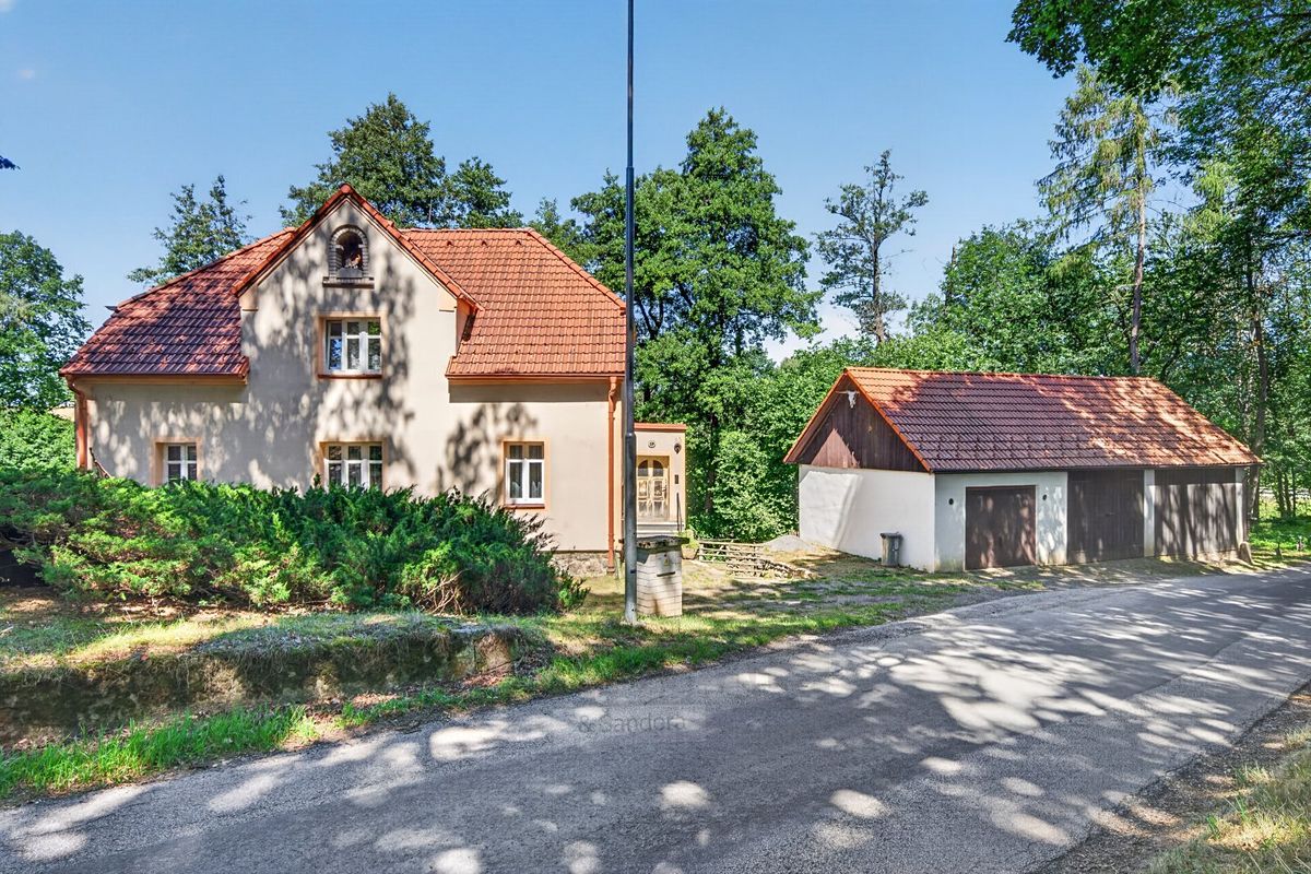 Prodej rodinného domu 339 m², pozemek 9216 m² – fotografie 4