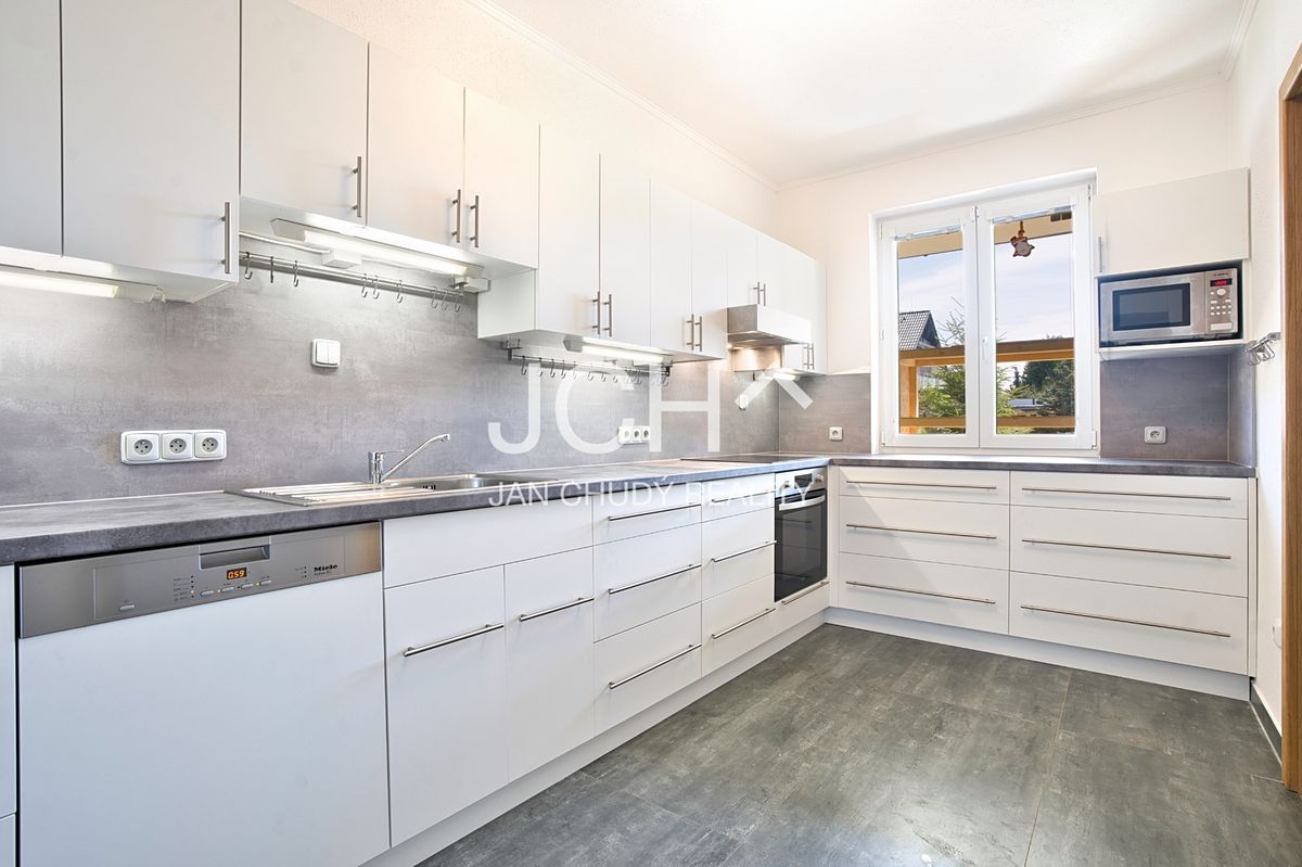 Prodej rodinného domu 104 m², pozemek 576 m²
