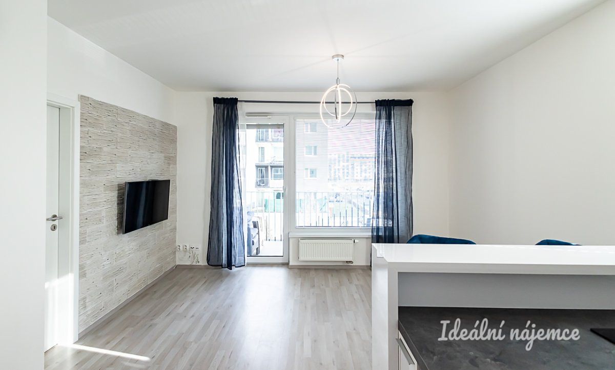 Pronájem bytu 2+kk 50 m² – fotografie 4