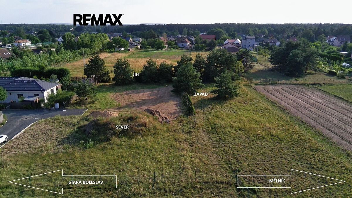 Prodej stavebního pozemku 1087 m², Tišice – fotka 1 z 3