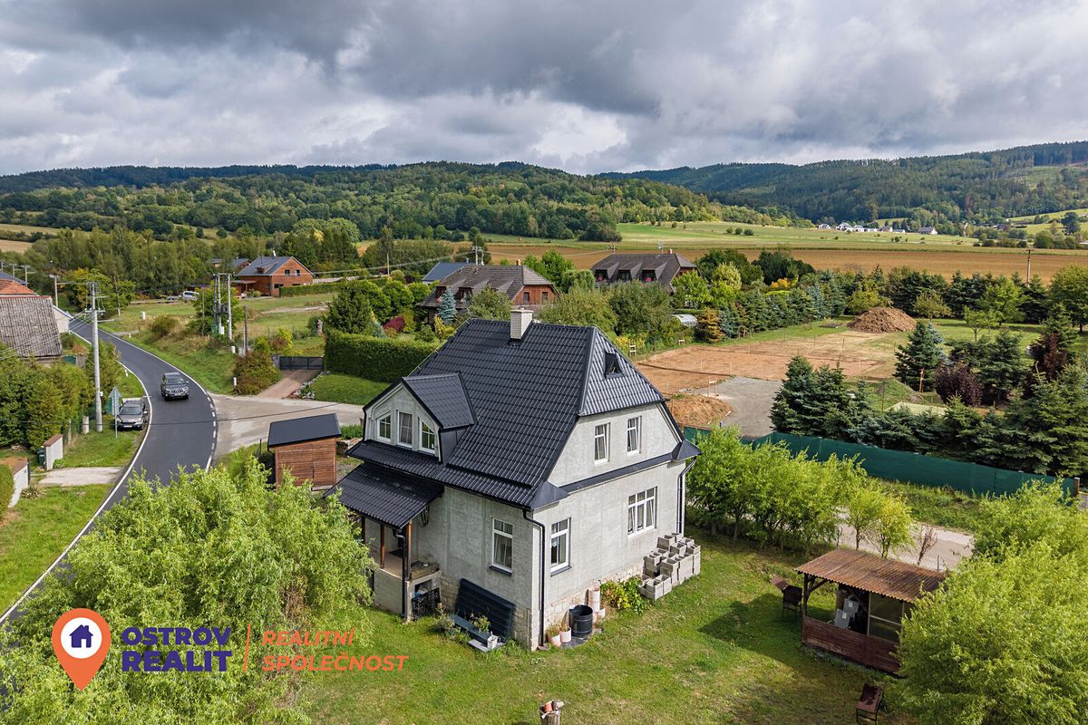 Prodej rodinného domu 140 m², pozemek 1034 m²