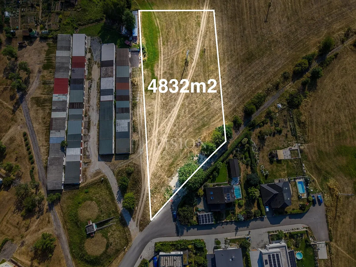 Prodej stavebního pozemku 4832 m²