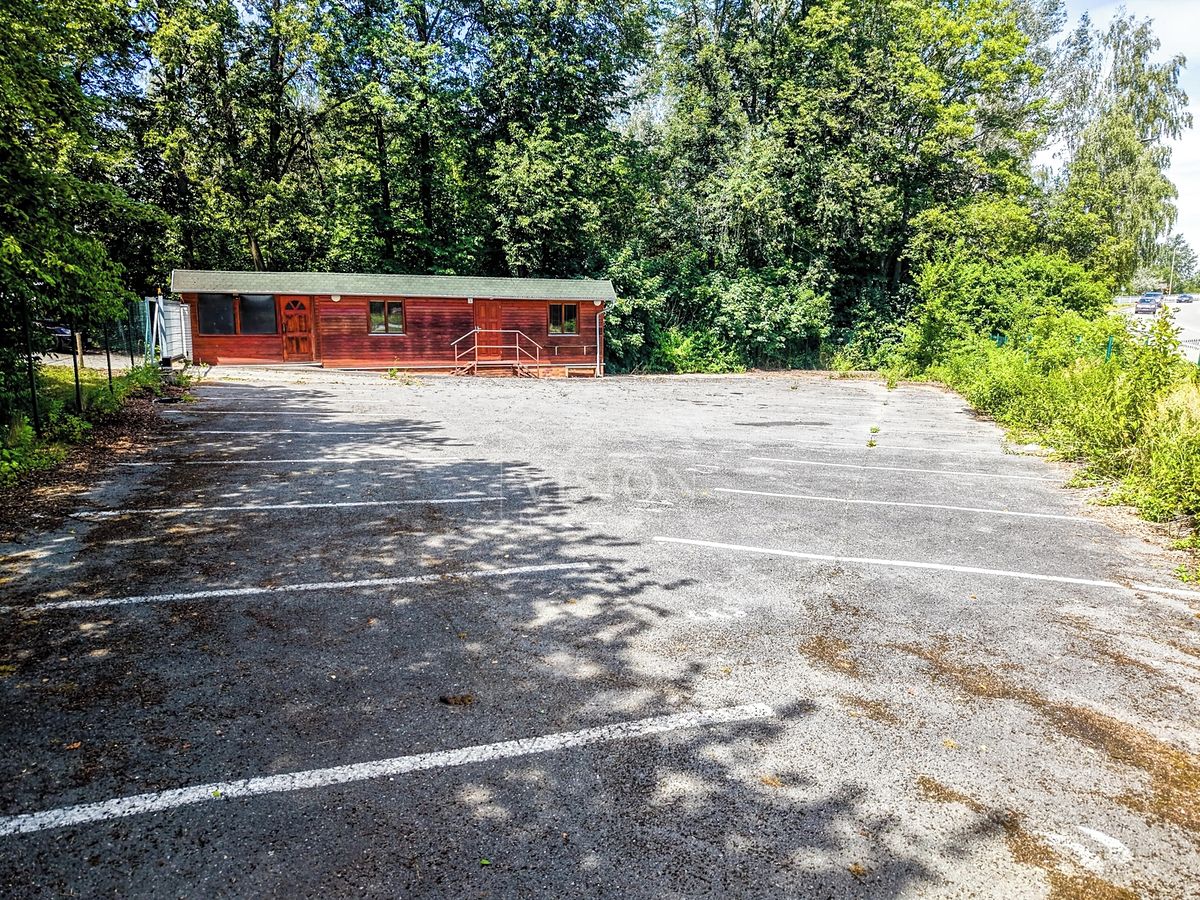 Pronájem pozemku 711 m² – fotografie 3