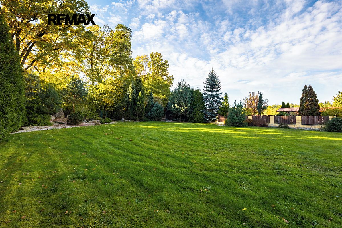 Prodej rodinného domu 220 m², pozemek 2087 m² – fotografie 3