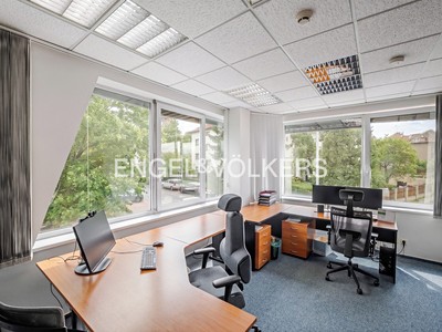 Pronájem komerčního prostoru, 191 m² (2 z 8)