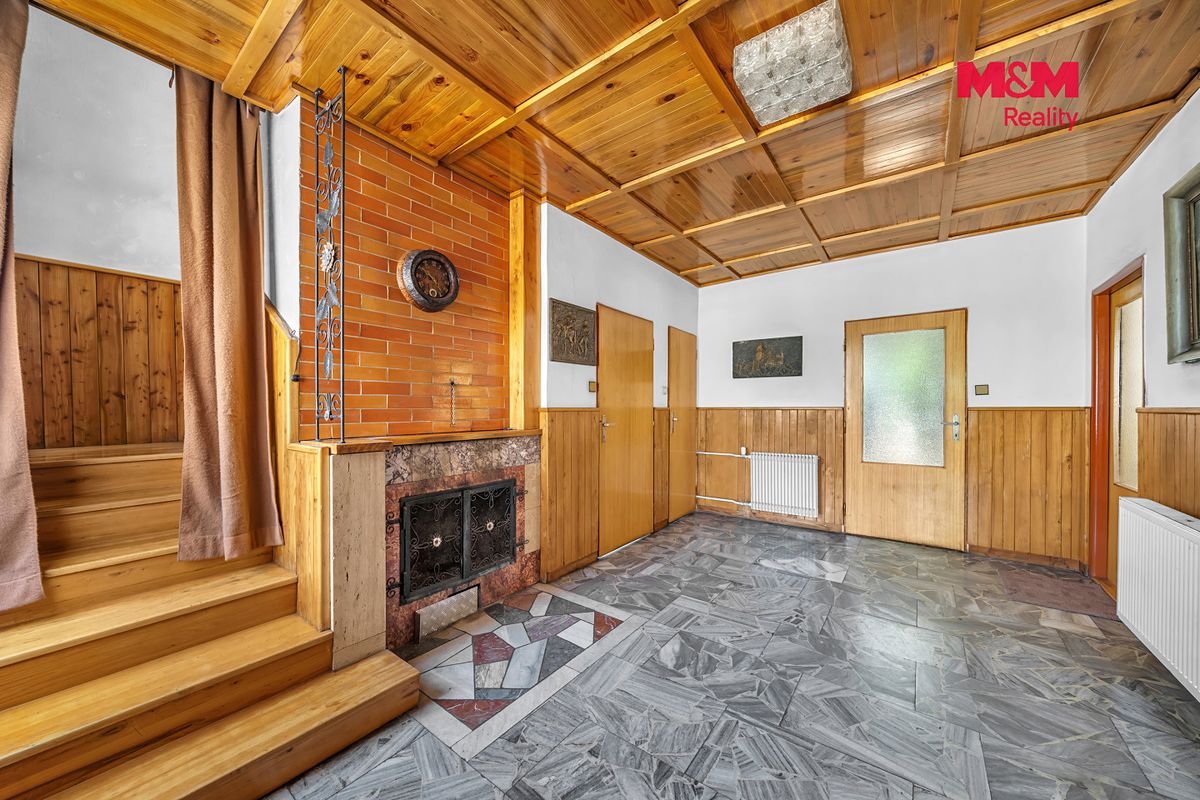 Prodej rodinného domu 179 m², pozemek 896 m² – fotografie 5
