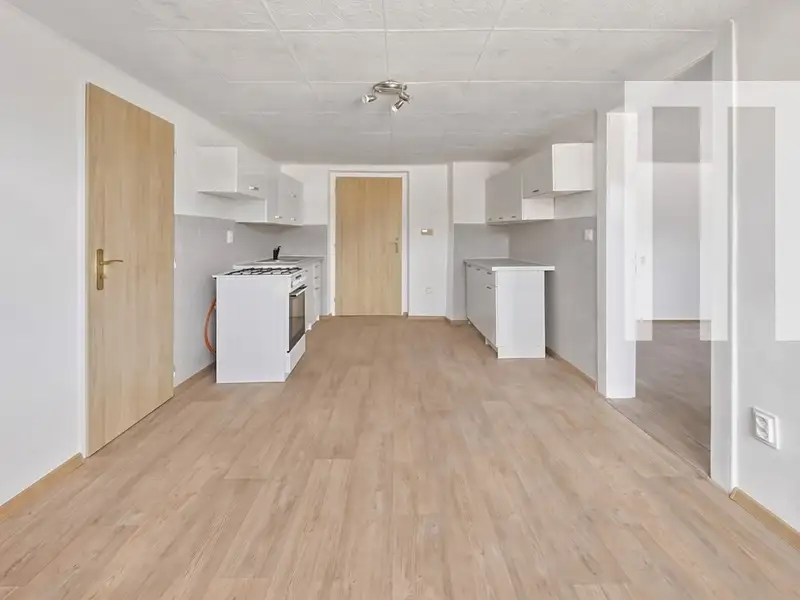 Pronájem bytu 2+1 70 m², Nový Bor – náhled fotky 3