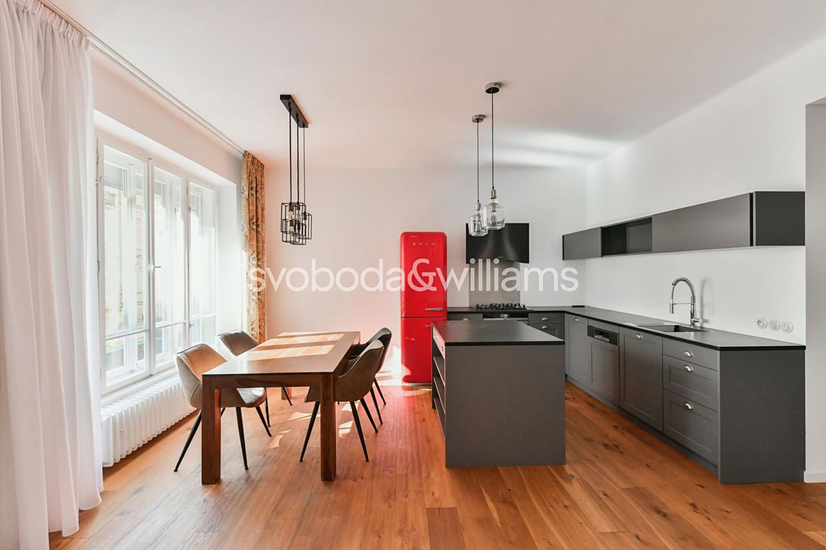 Pronájem bytu 4+kk 135 m² – fotografie 5