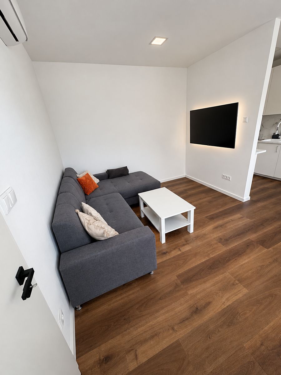 Pronájem bytu 2+kk 59 m² – fotografie 3