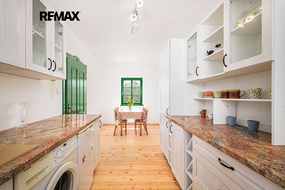 Prodej rodinného domu 98 m², pozemek 3482 m²