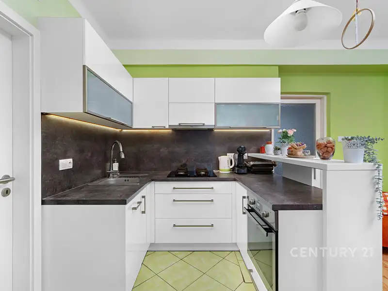 Prodej rodinného domu 165 m², pozemek 923 m², Uhřice – náhled fotky 3