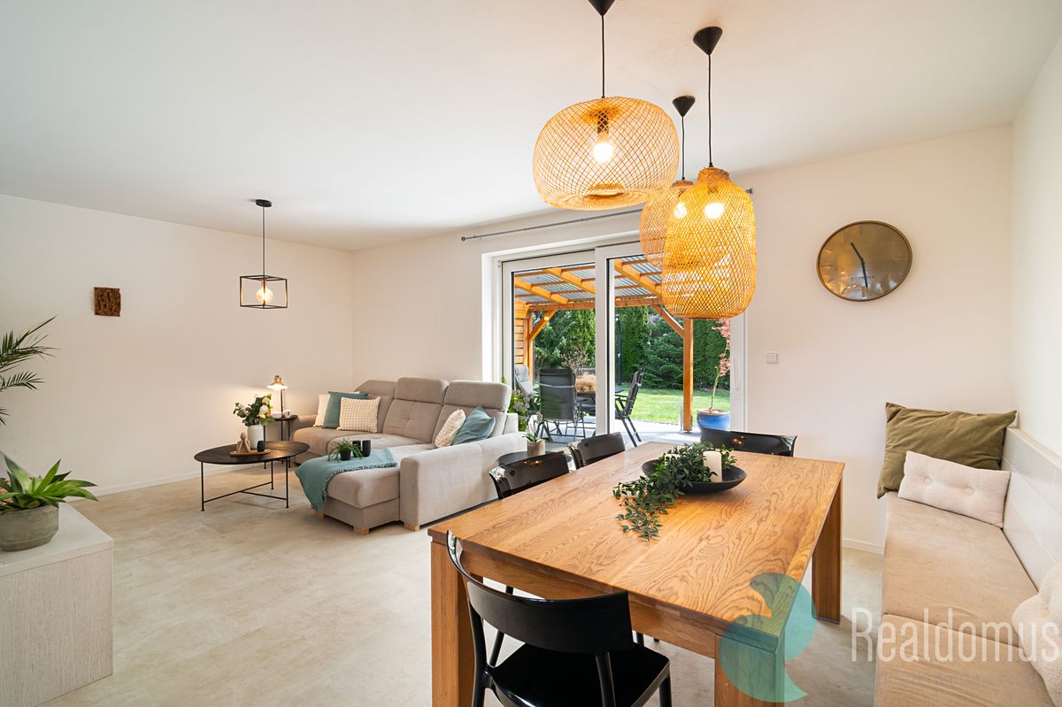 Prodej rodinného domu 144 m², pozemek 440 m² – fotografie 4