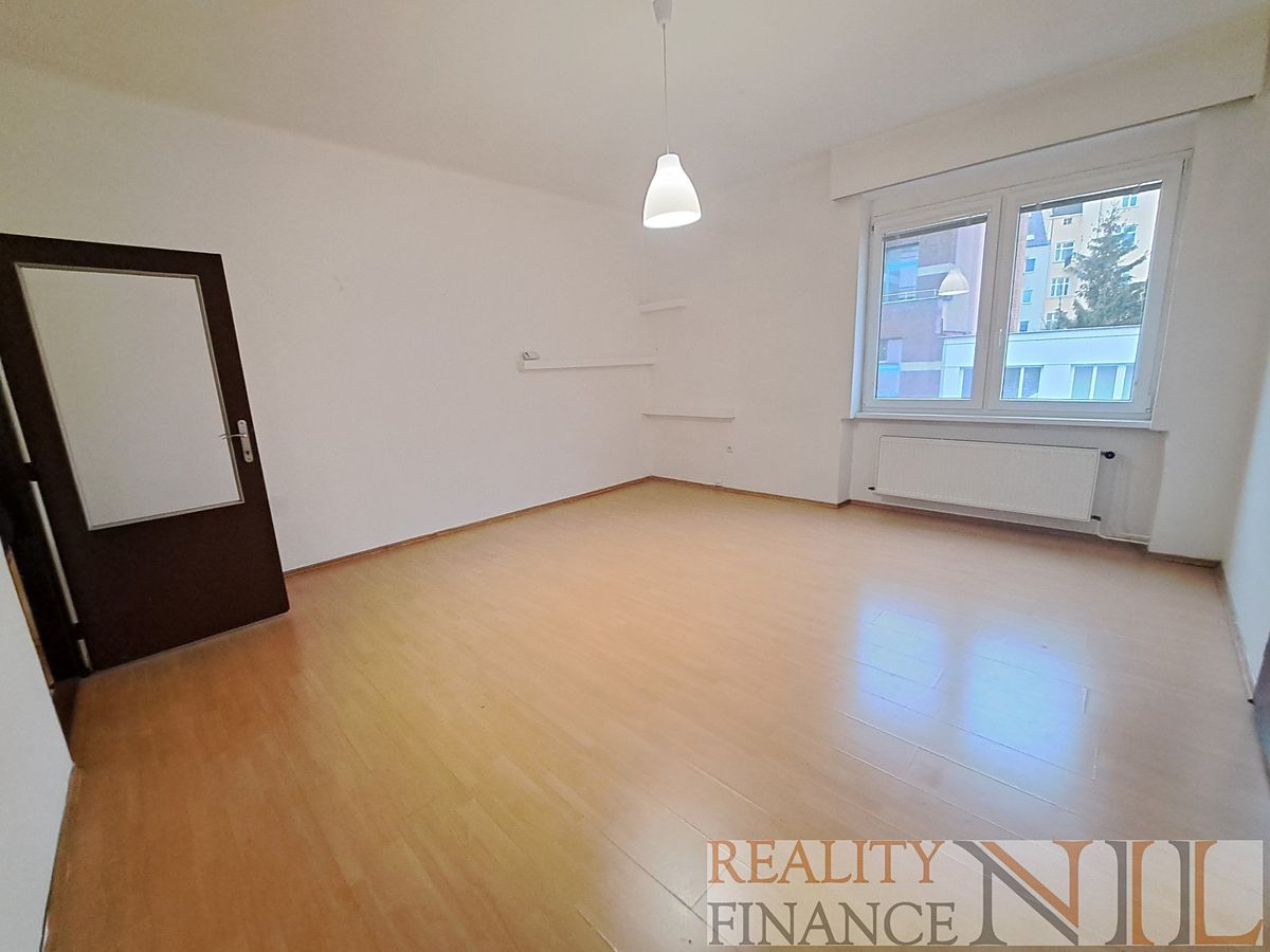Pronájem bytu 2+1 64 m² – fotografie 4