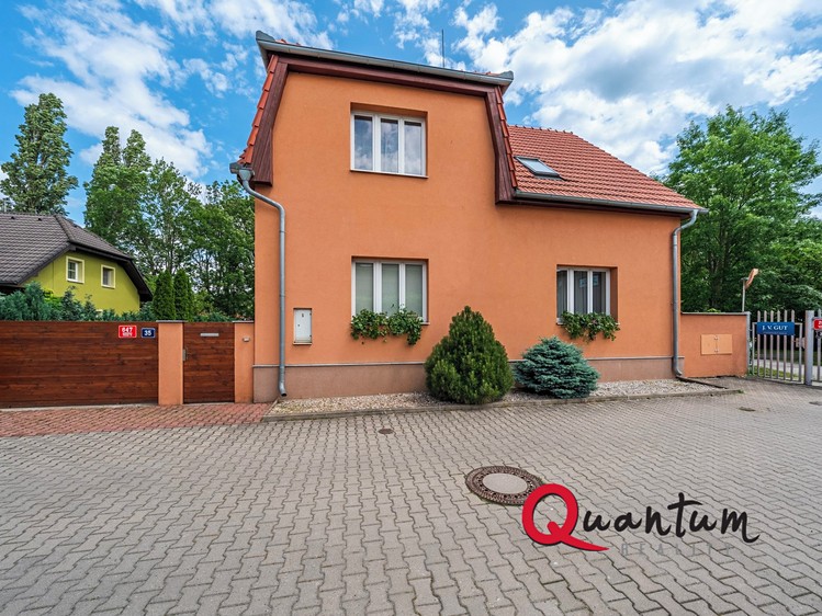 Prodej domu, 279 m² (1 z 46)