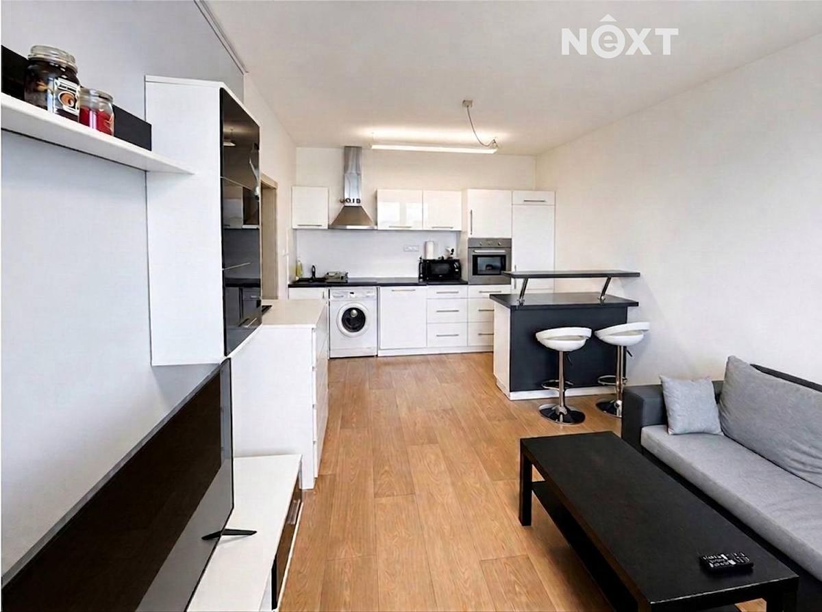 Pronájem bytu 2+kk 44 m² – fotografie 2