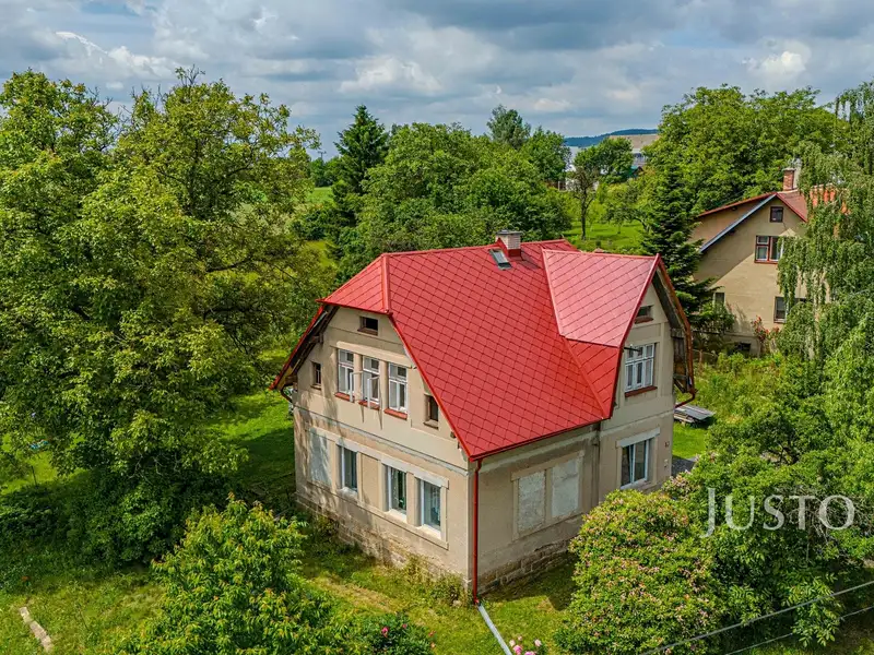 Prodej rodinného domu 180 m², pozemek 1758 m², Železný Brod – náhled fotky 1