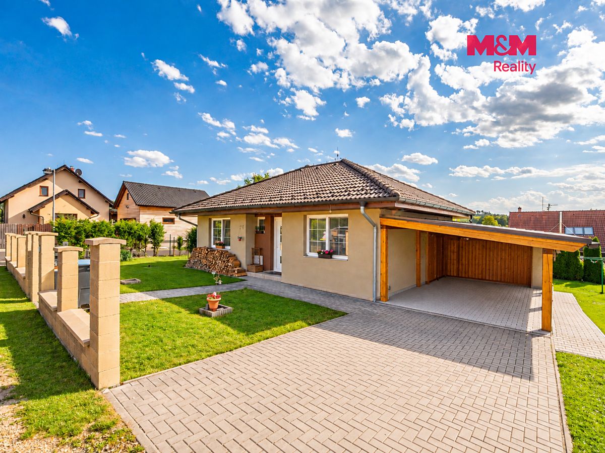 Prodej rodinného domu 112 m², pozemek 1059 m² – fotografie 2
