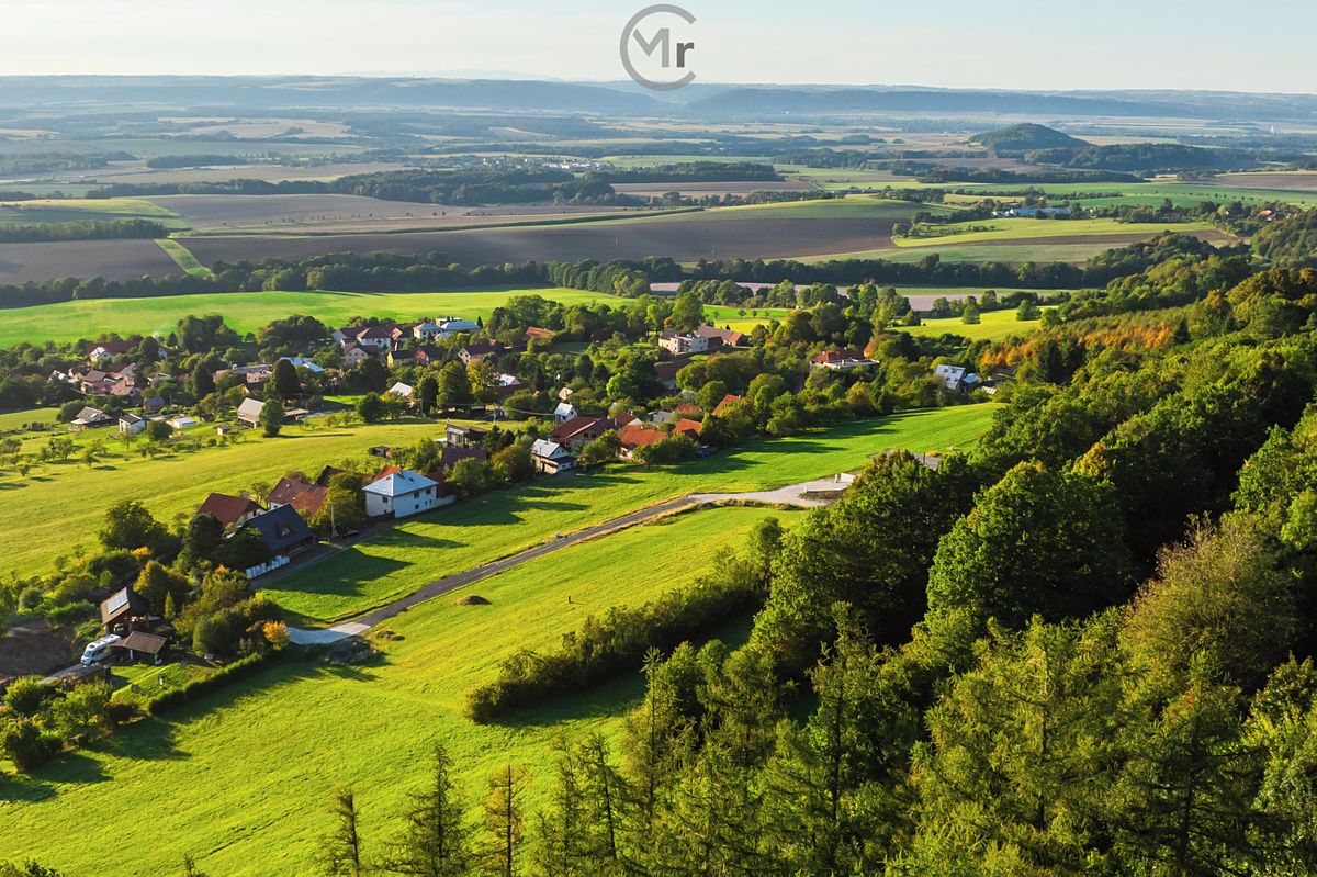 Prodej stavebního pozemku 1920 m² – fotografie 2