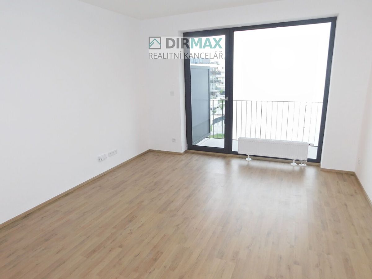 Pronájem bytu 1+kk 38 m² – fotografie 5